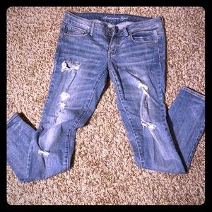 American Eagle Low Rise Jeans!!